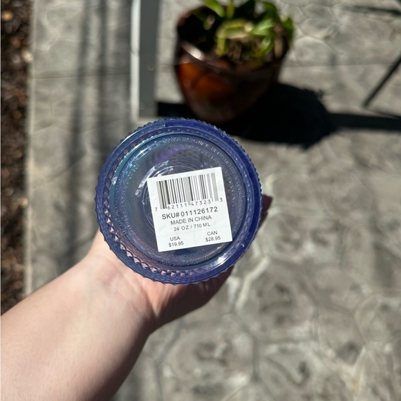 Starbucks Venti studded cold cup - Picture 3 of 4